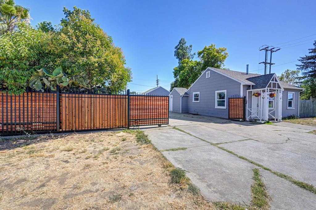 2820 Fruitridge Road