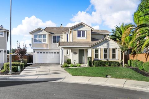 963 Bear Court Tracy CA 95304