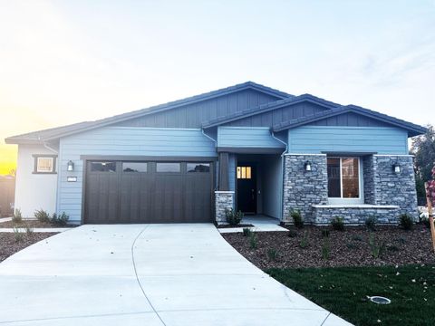 5751 Golden Pond Drive Rocklin CA 95677