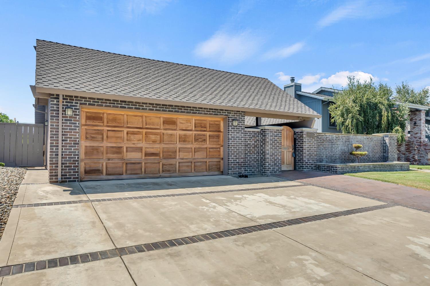 6213 Embarcadero Drive