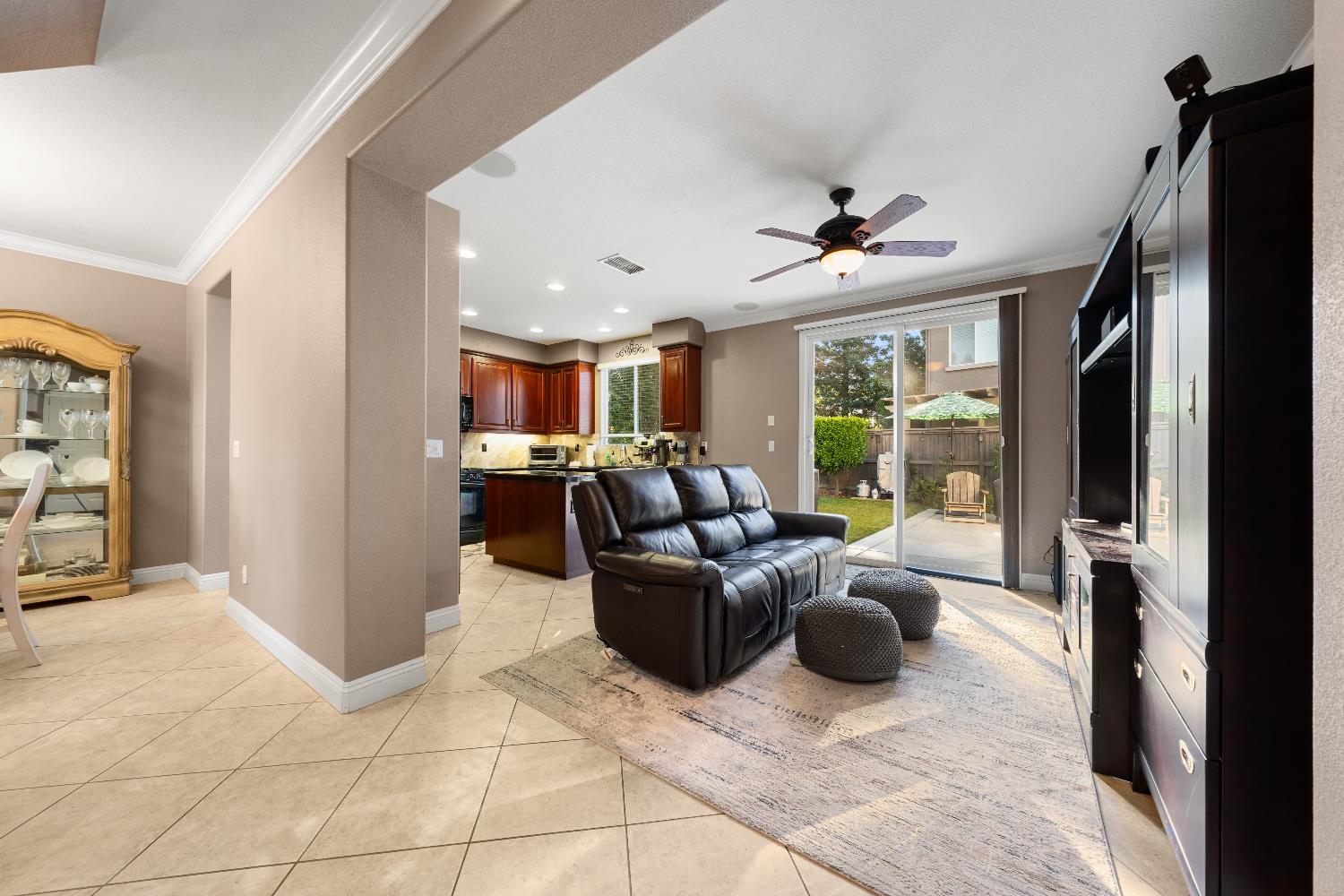 16 Kings Beach Place