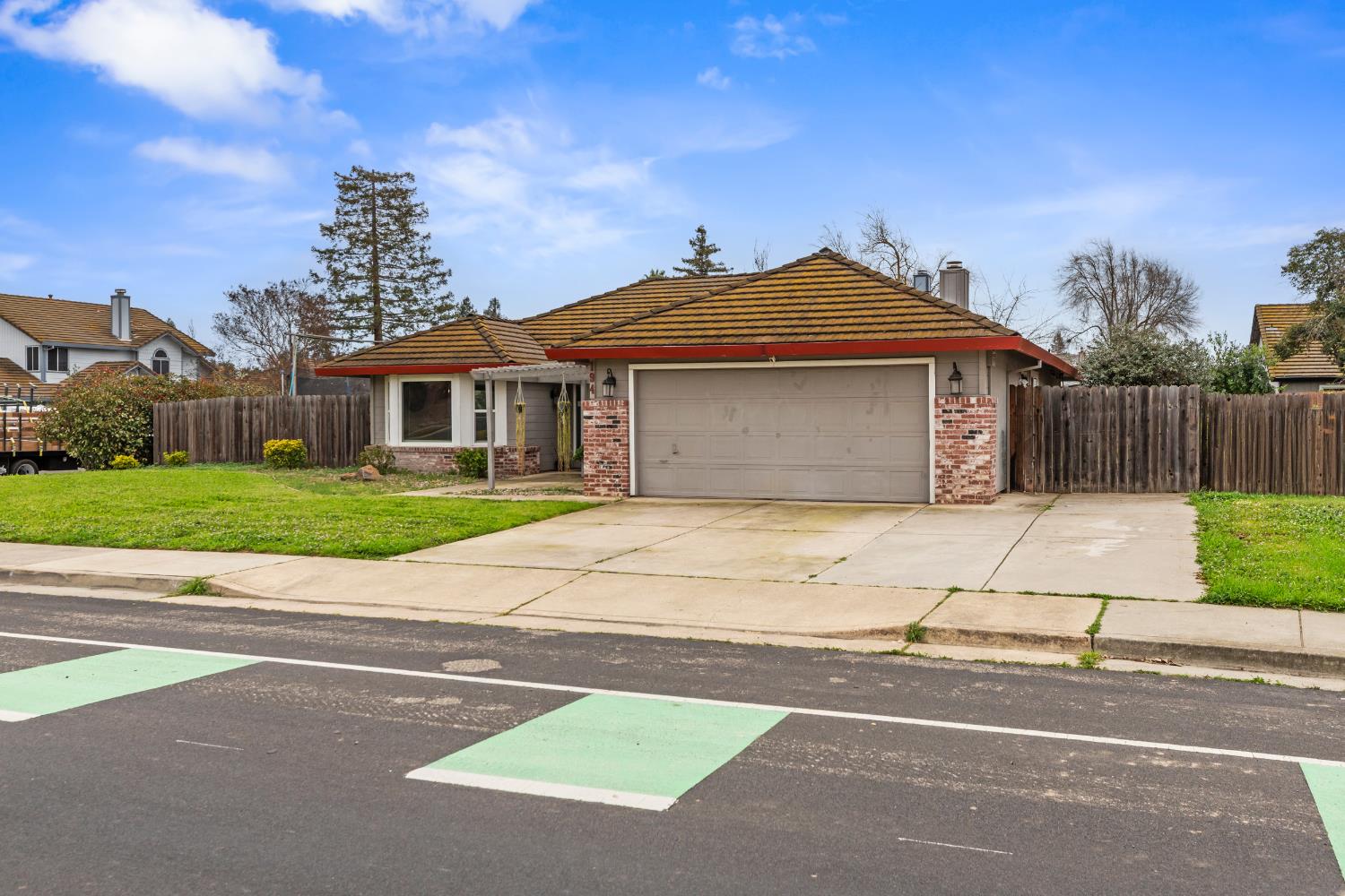 194 W Elm Avenue
