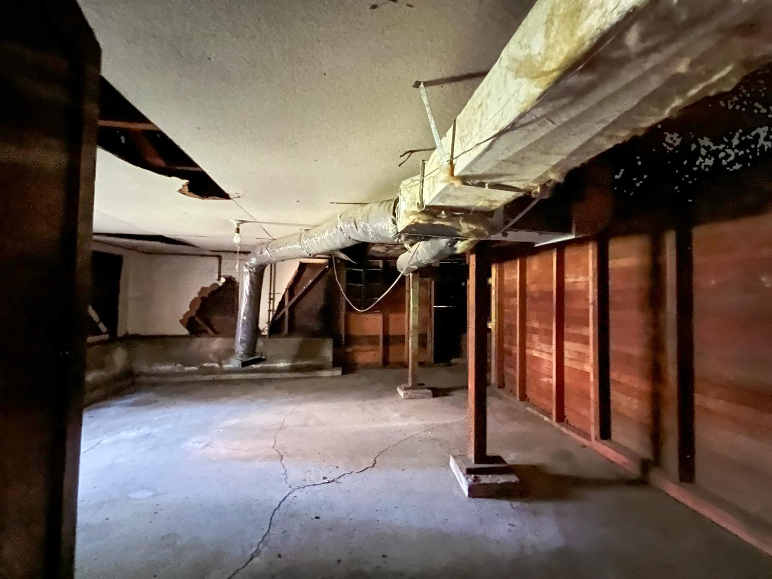 Stockton, California 95206, United States, 5 Bedrooms Bedrooms, ,2 BathroomsBathrooms,Residential,Pending,153517