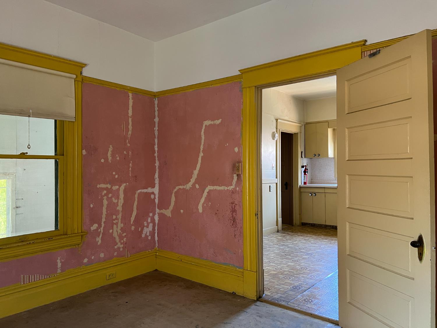 Stockton, California 95206, United States, 5 Bedrooms Bedrooms, ,2 BathroomsBathrooms,Residential,Pending,153517