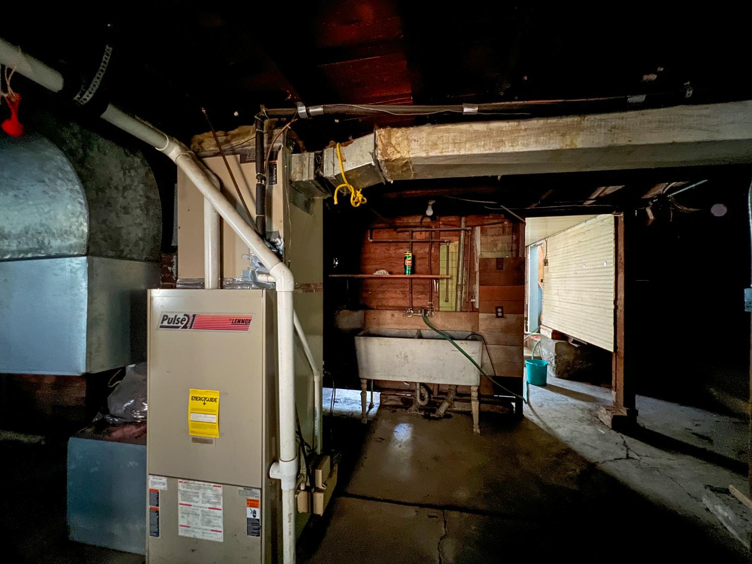 Stockton, California 95206, United States, 5 Bedrooms Bedrooms, ,2 BathroomsBathrooms,Residential,Pending,153517