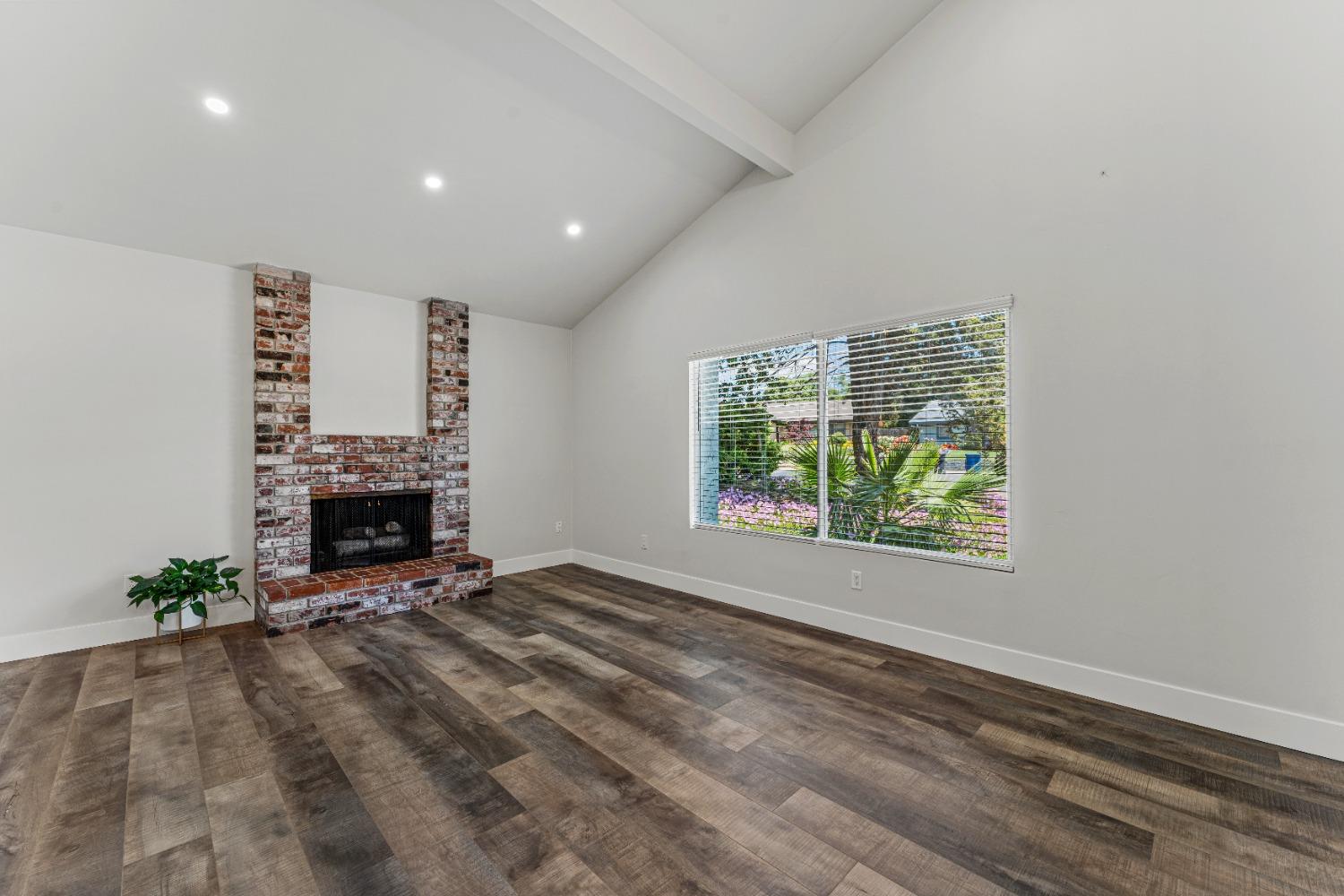 6865 Escallonia Drive