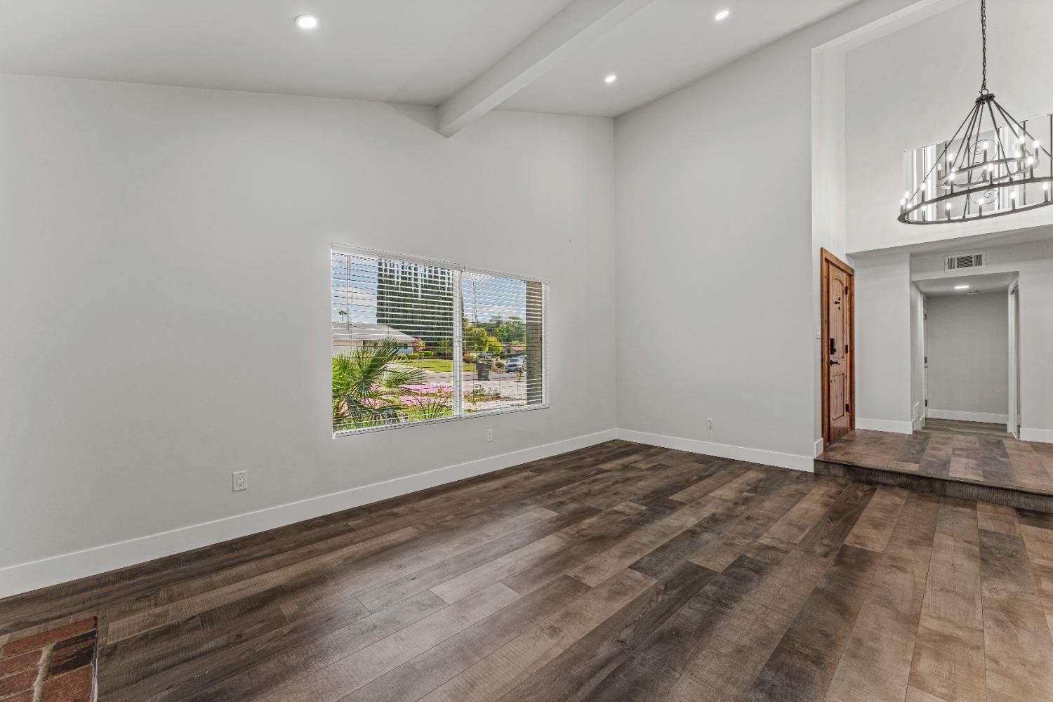 6865 Escallonia Drive