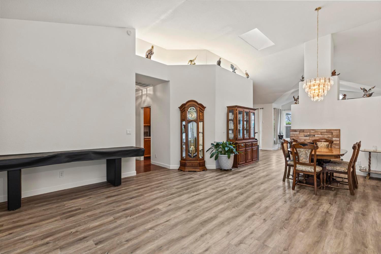 1090 Portola Valley Road