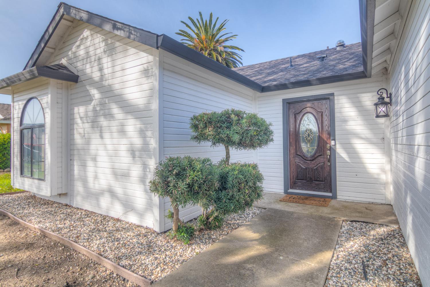 2886 Leslie Lane
