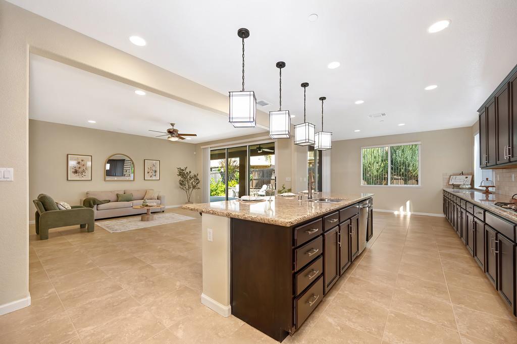 10093 Avocado Way
