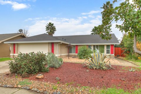 4950 Timbercreek Way Sacramento CA 95841