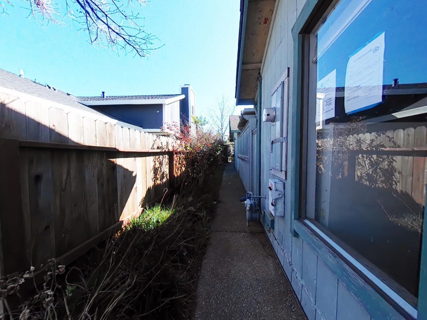 6046 Thornwood Drive