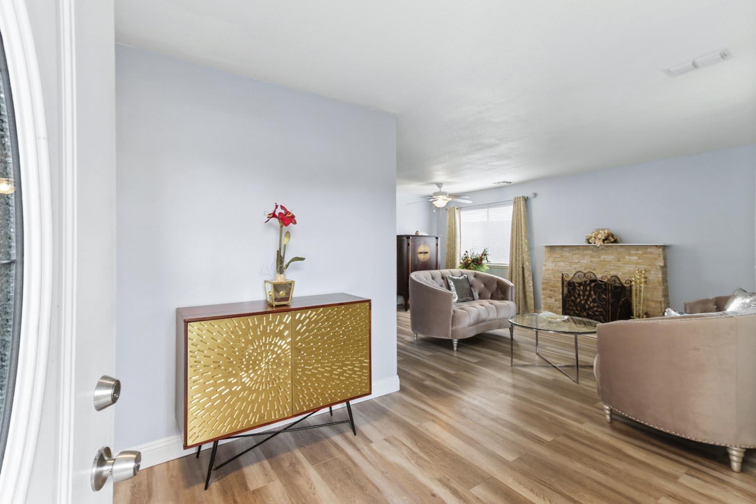 4032 Alta Lorraine Way