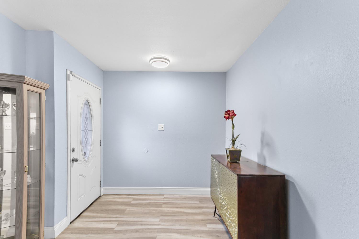 4032 Alta Lorraine Way