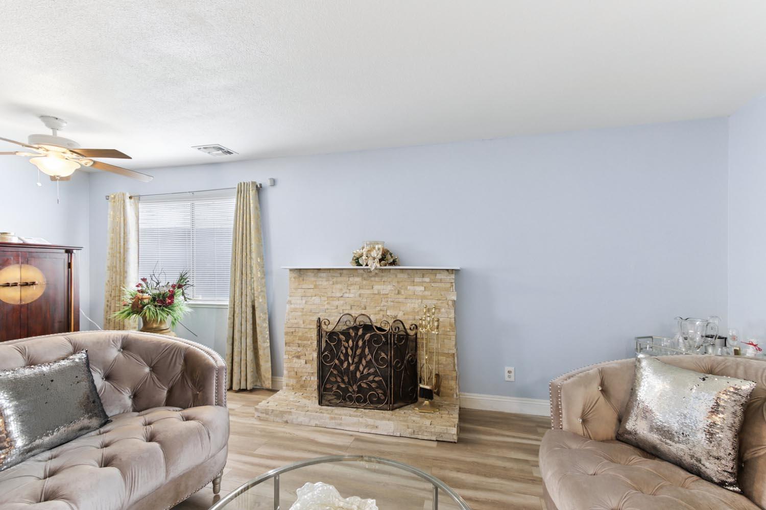 4032 Alta Lorraine Way