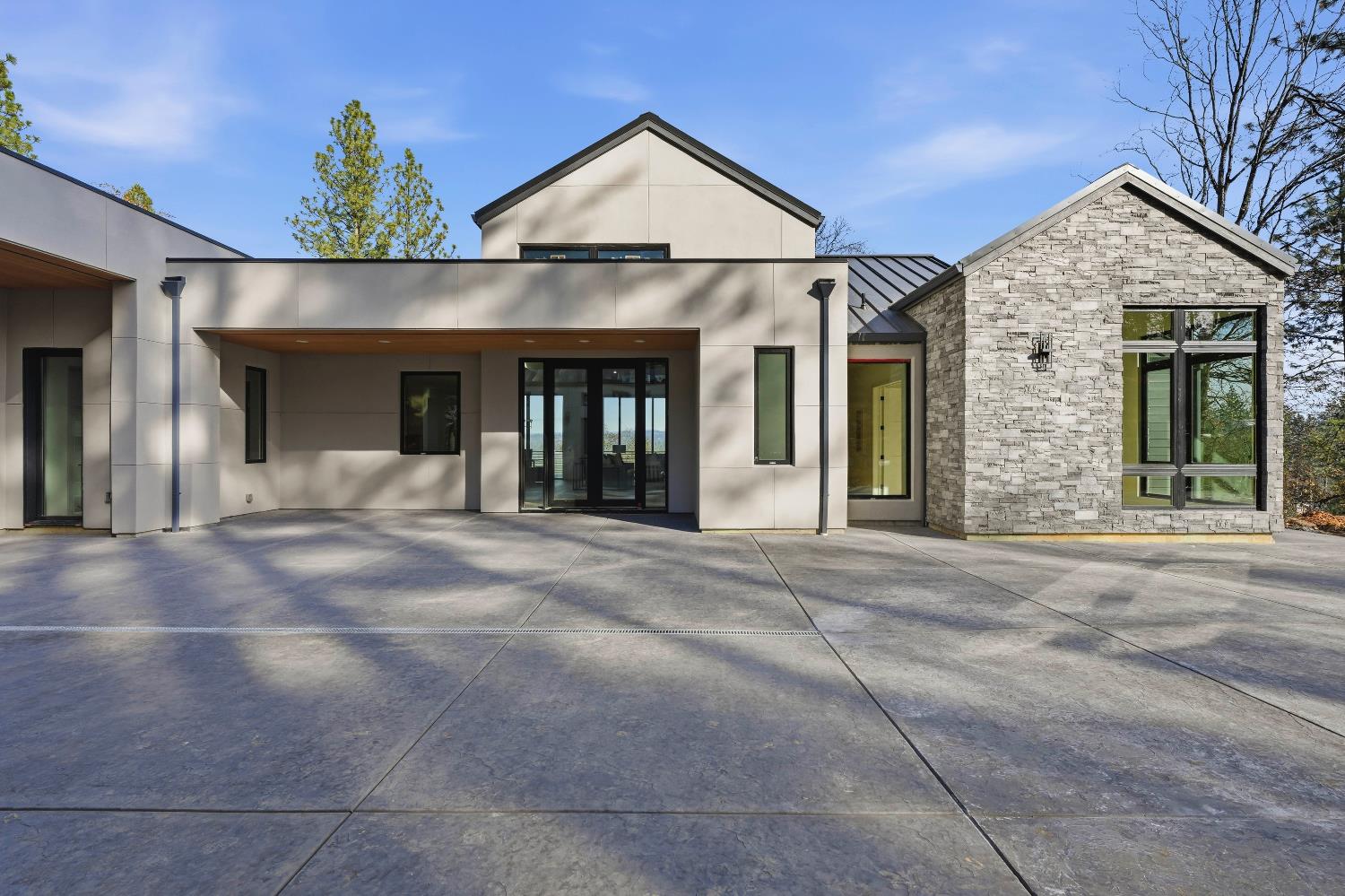 15050 Grand Knoll Drive