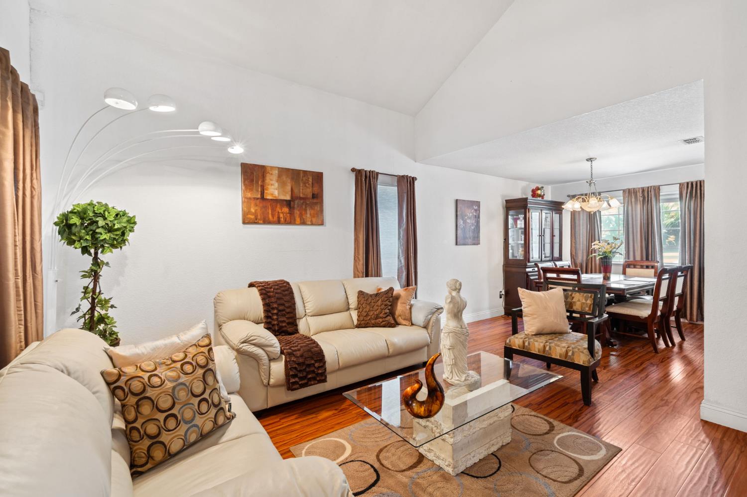 3941 Grey Livery Way