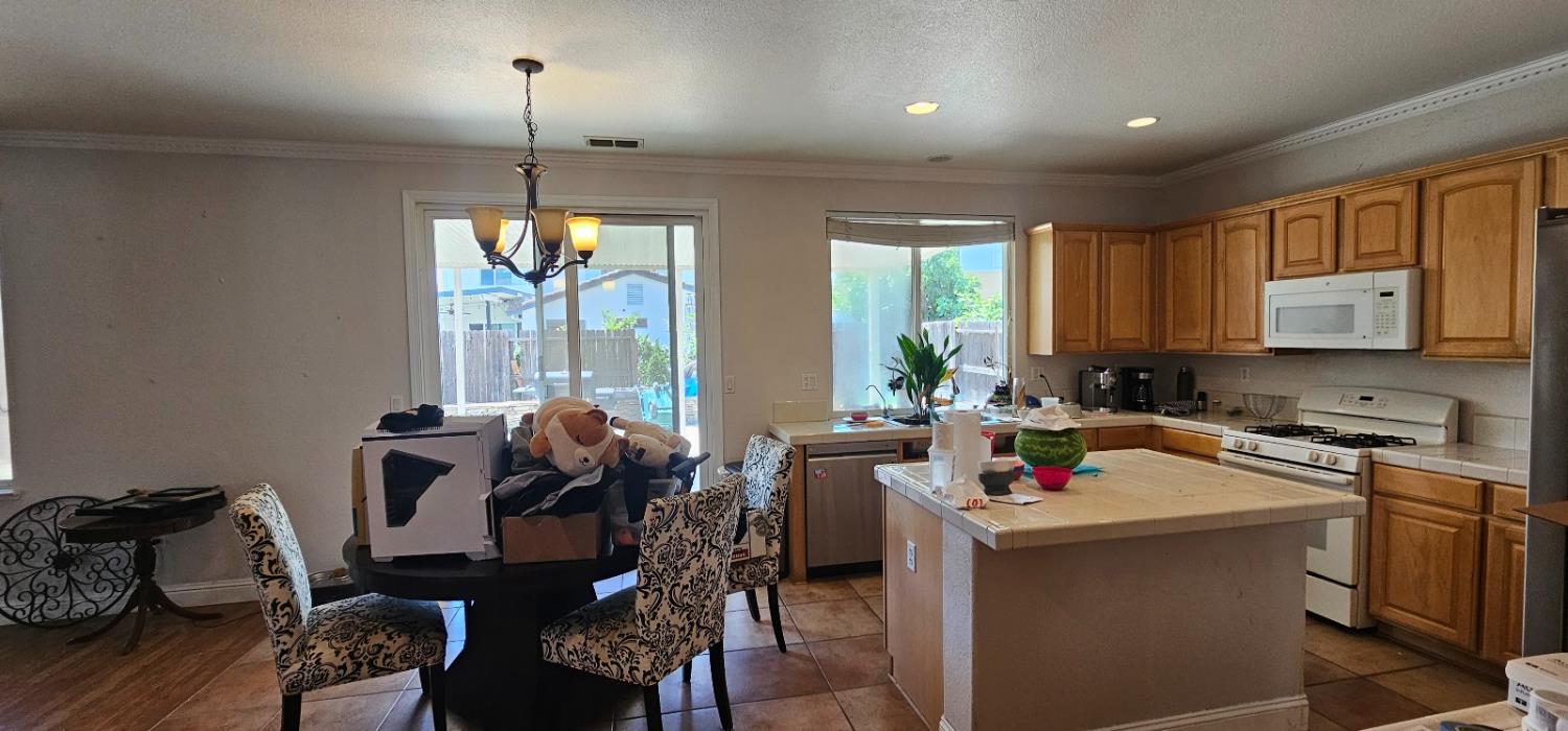 28 Skarda Court