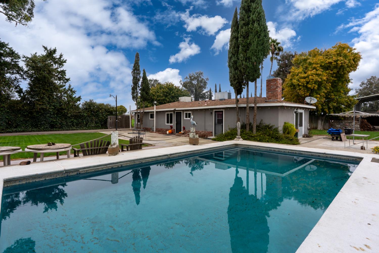 Los Banos, California 93635, United States, 3 Bedrooms Bedrooms, ,2 BathroomsBathrooms,Residential,Active,251508