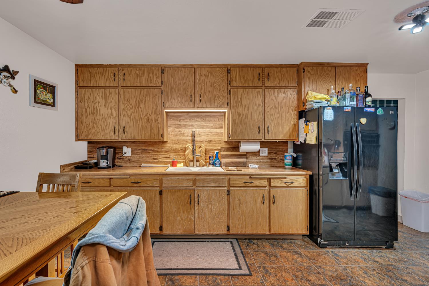 Los Banos, California 93635, United States, 3 Bedrooms Bedrooms, ,2 BathroomsBathrooms,Residential,Active,251508