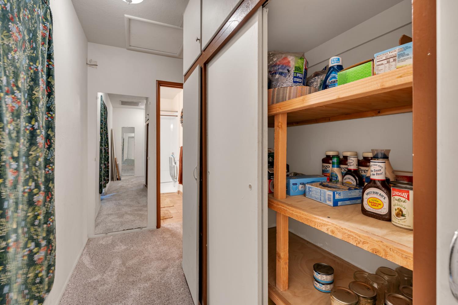 Los Banos, California 93635, United States, 3 Bedrooms Bedrooms, ,2 BathroomsBathrooms,Residential,Active,251508