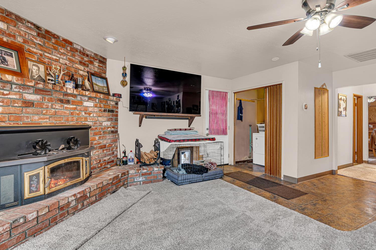 Los Banos, California 93635, United States, 3 Bedrooms Bedrooms, ,2 BathroomsBathrooms,Residential,Active,251508