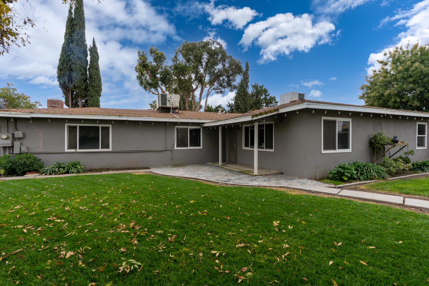 Los Banos, California 93635, United States, 3 Bedrooms Bedrooms, ,2 BathroomsBathrooms,Residential,Active,251508