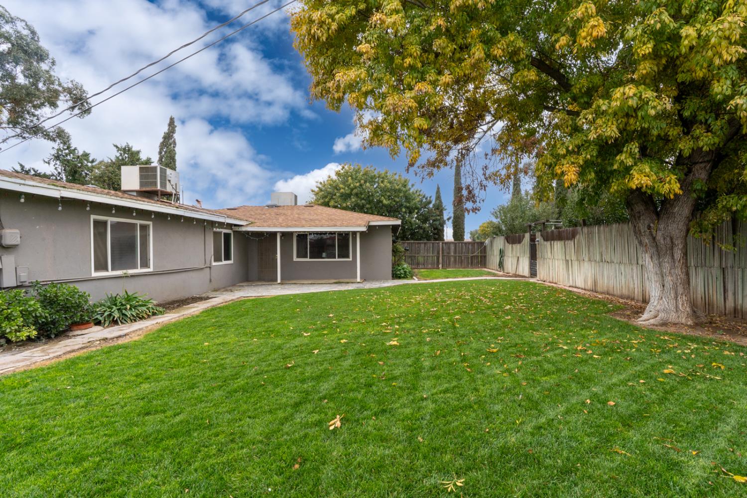 Los Banos, California 93635, United States, 3 Bedrooms Bedrooms, ,2 BathroomsBathrooms,Residential,Active,251508