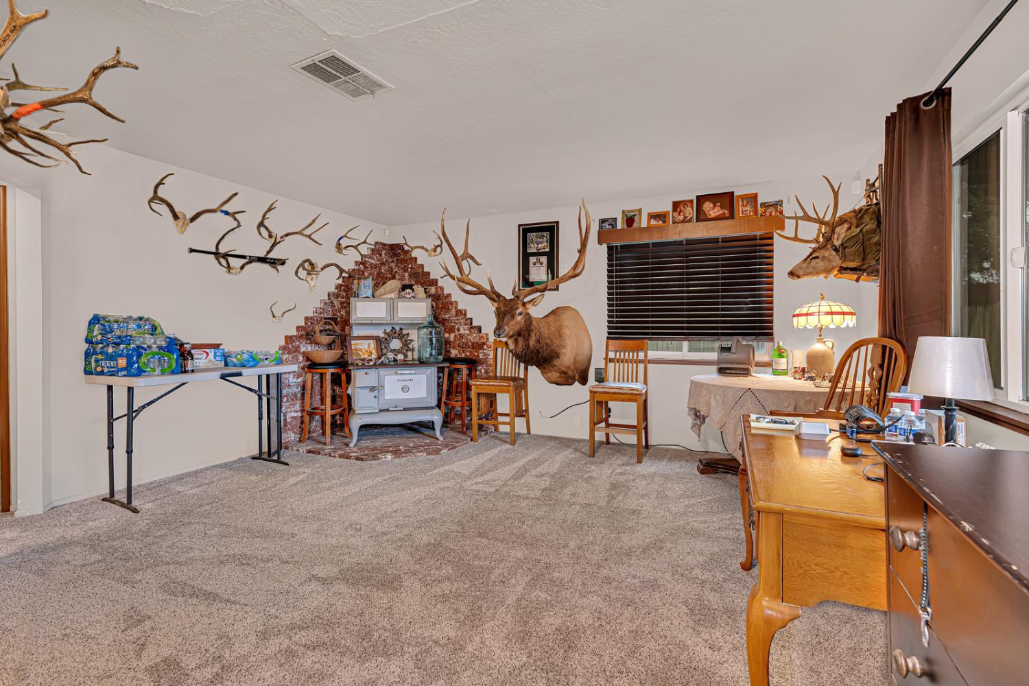 Los Banos, California 93635, United States, 3 Bedrooms Bedrooms, ,2 BathroomsBathrooms,Residential,Active,251508