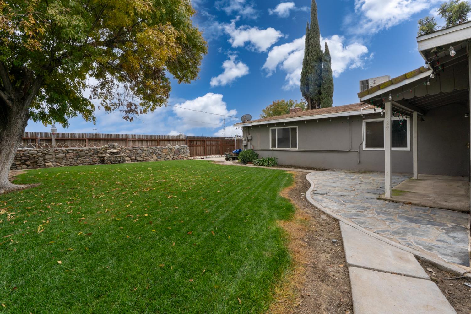 Los Banos, California 93635, United States, 3 Bedrooms Bedrooms, ,2 BathroomsBathrooms,Residential,Active,251508