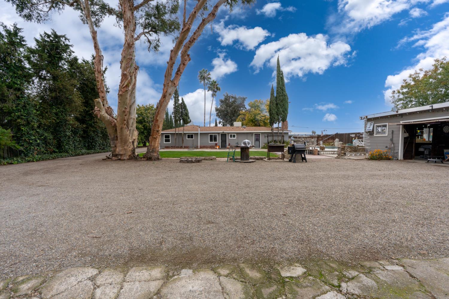 Los Banos, California 93635, United States, 3 Bedrooms Bedrooms, ,2 BathroomsBathrooms,Residential,Active,251508