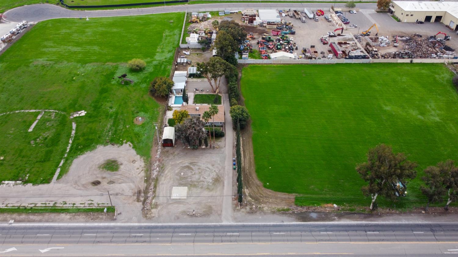 Los Banos, California 93635, United States, 3 Bedrooms Bedrooms, ,2 BathroomsBathrooms,Residential,Active,251508