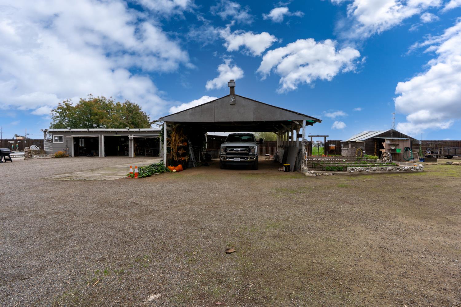 Los Banos, California 93635, United States, 3 Bedrooms Bedrooms, ,2 BathroomsBathrooms,Residential,Active,251508