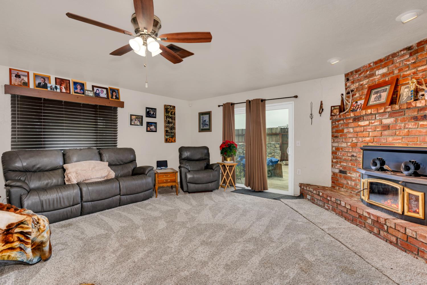 Los Banos, California 93635, United States, 3 Bedrooms Bedrooms, ,2 BathroomsBathrooms,Residential,Active,251508