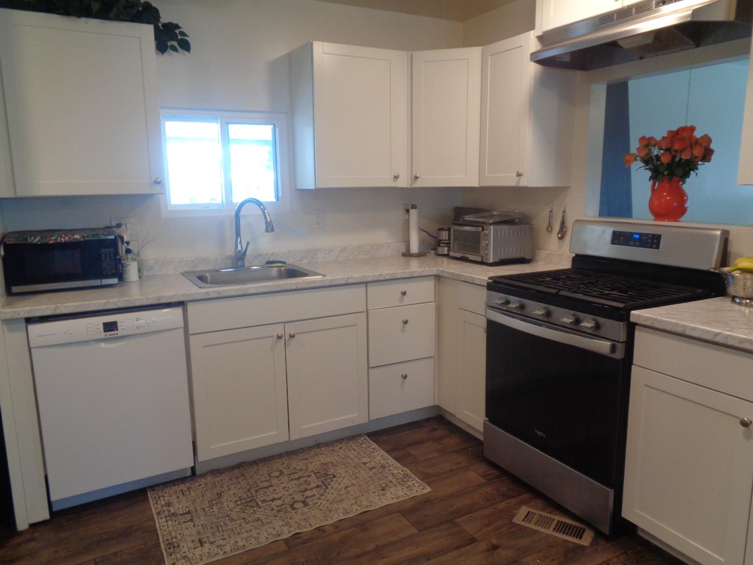6300 Stagecoach Dr