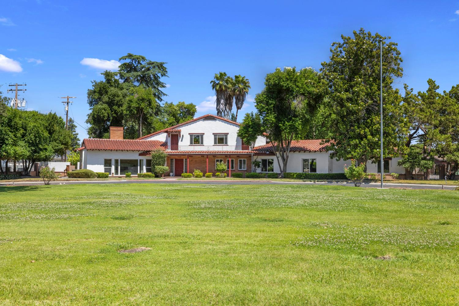 1300 N Berkeley Avenue