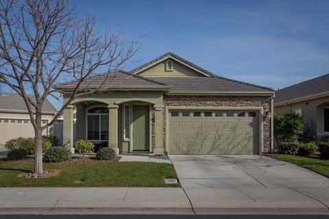 2470 Sea Lion Way Turlock CA 95380