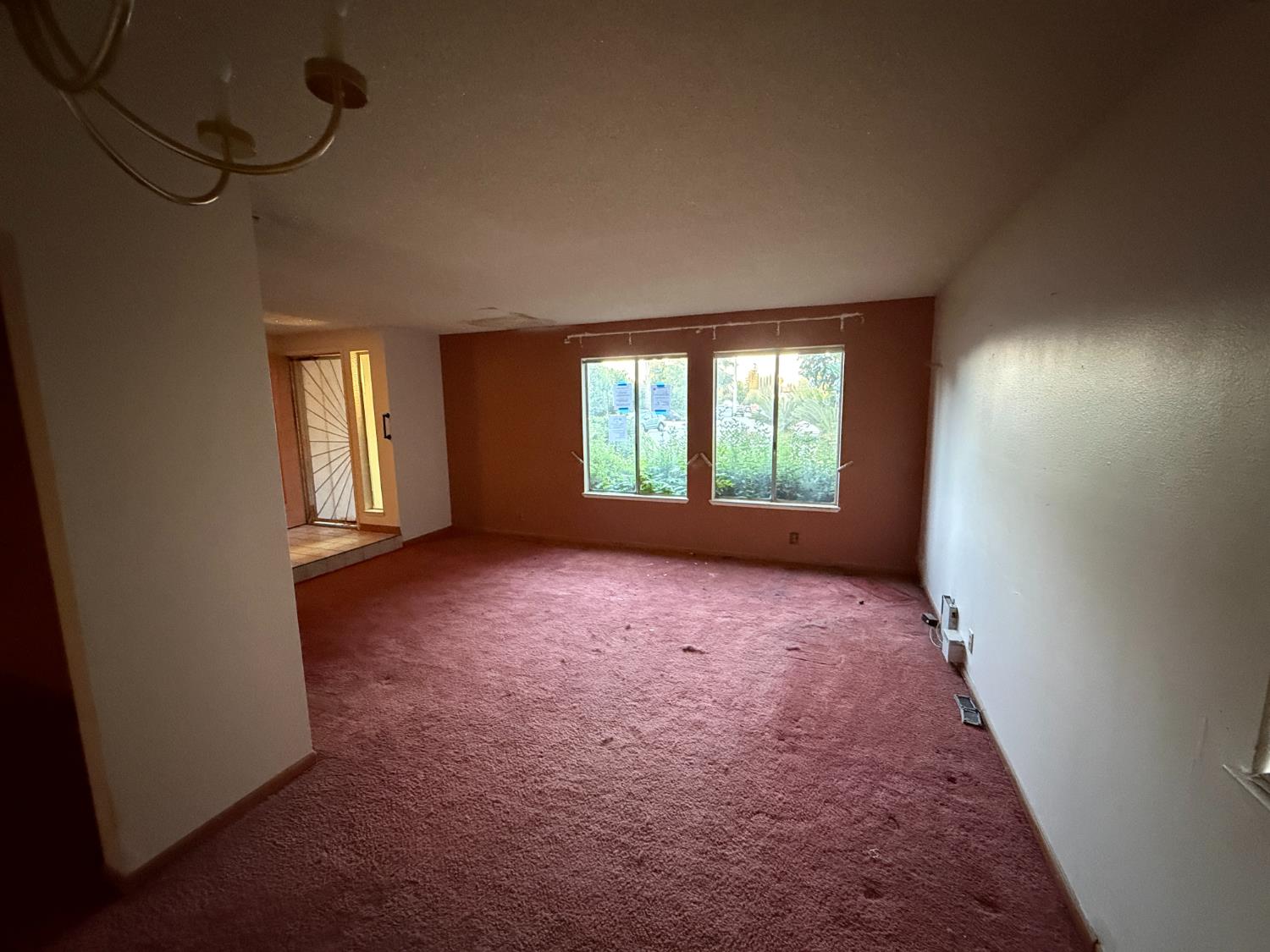 2834 Camarillo Drive