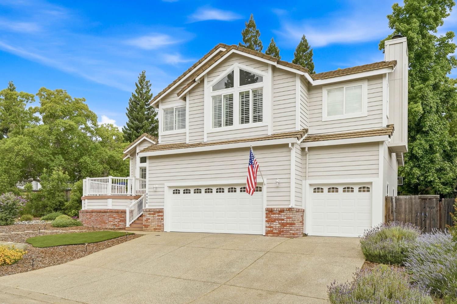 2550 Carnelian Circle