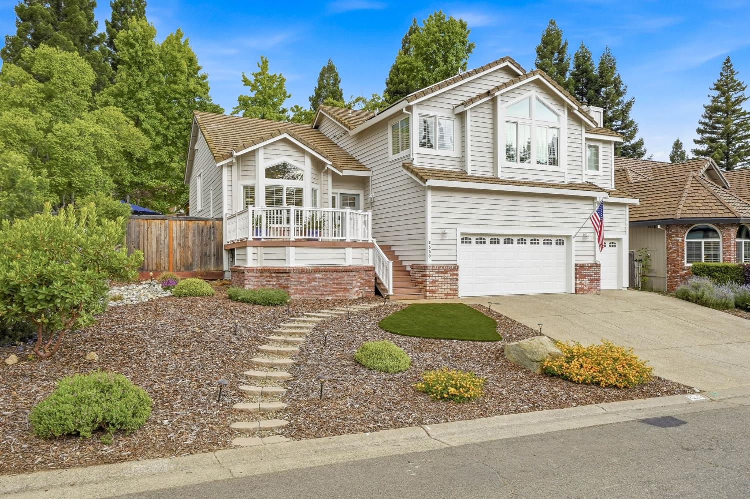 2550 Carnelian Circle