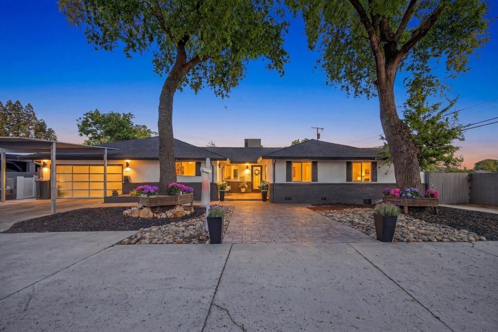 Photo of 4971 MICHELE Lane, Sacramento, CA 95822 (MLS # 226033491)