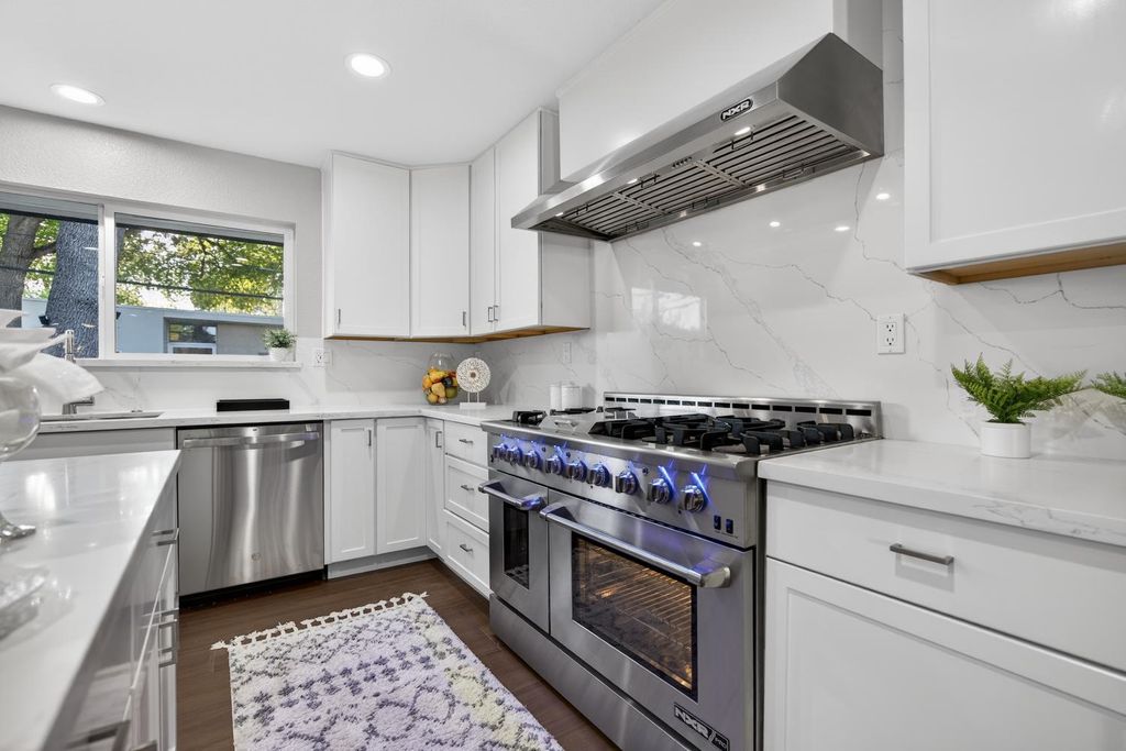 Photo of 4971 MICHELE Lane, Sacramento, CA 95822 (MLS # 226033491)