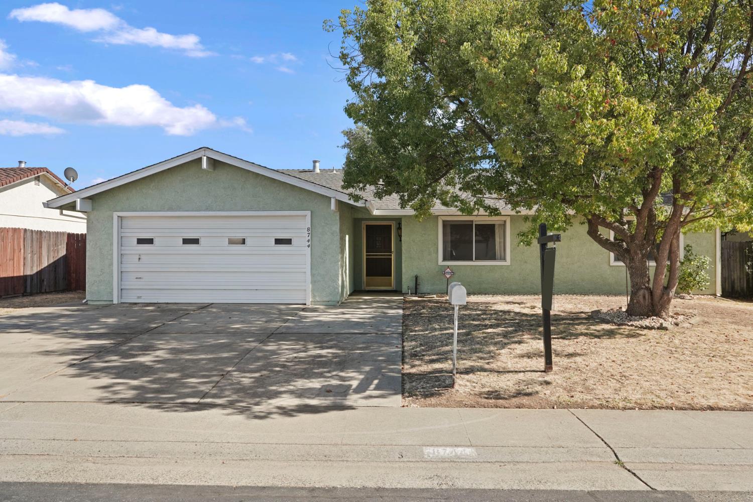 8744 Lodestone Circle