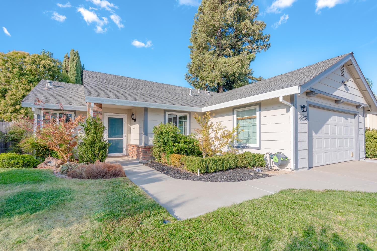 2893 Mergansers Court