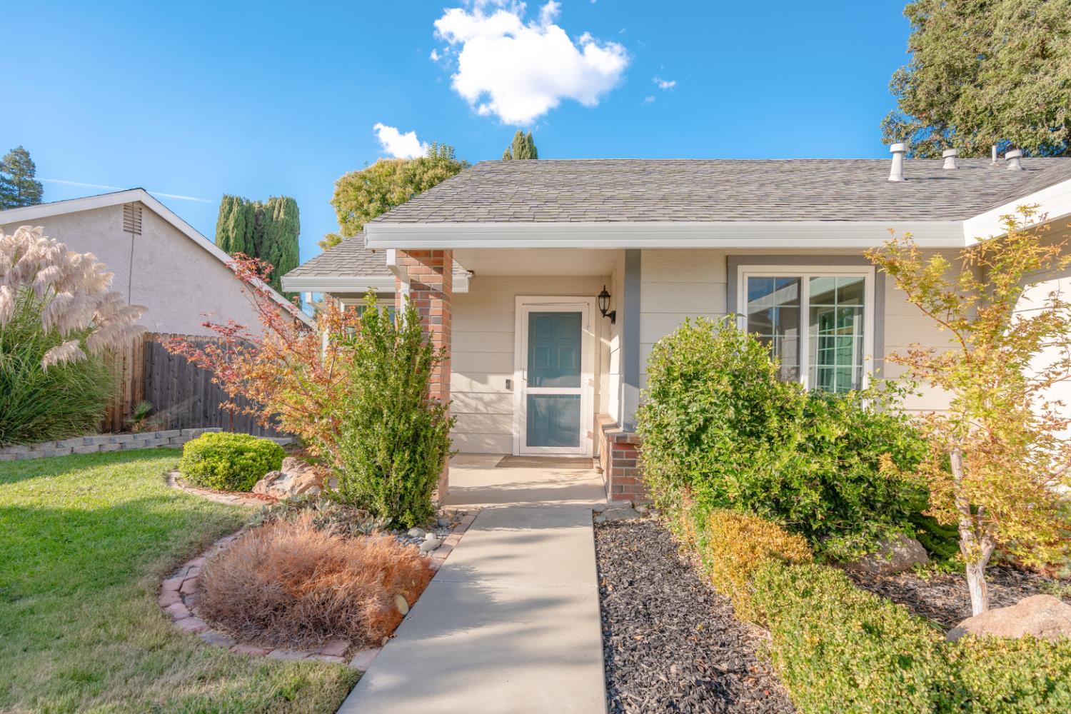 2893 Mergansers Court