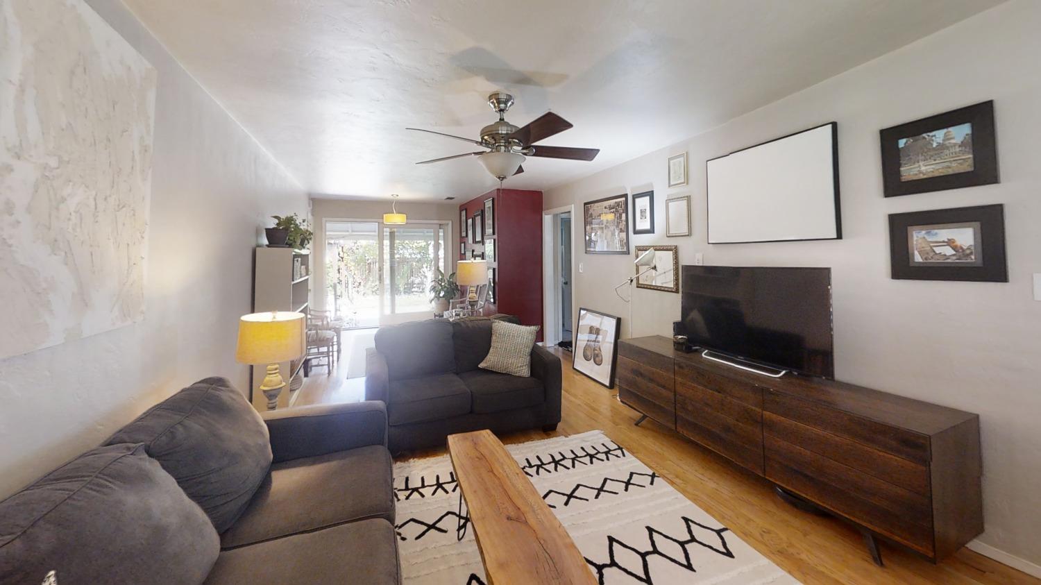 4823 Jerry Way