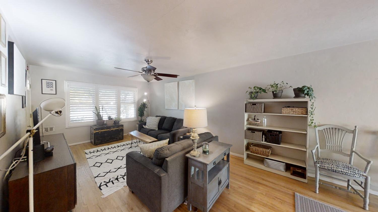 4823 Jerry Way