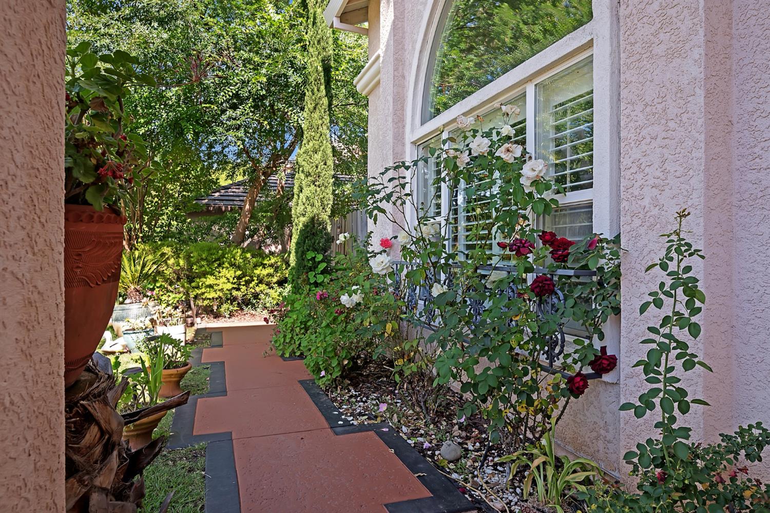98 Valley Falls Place