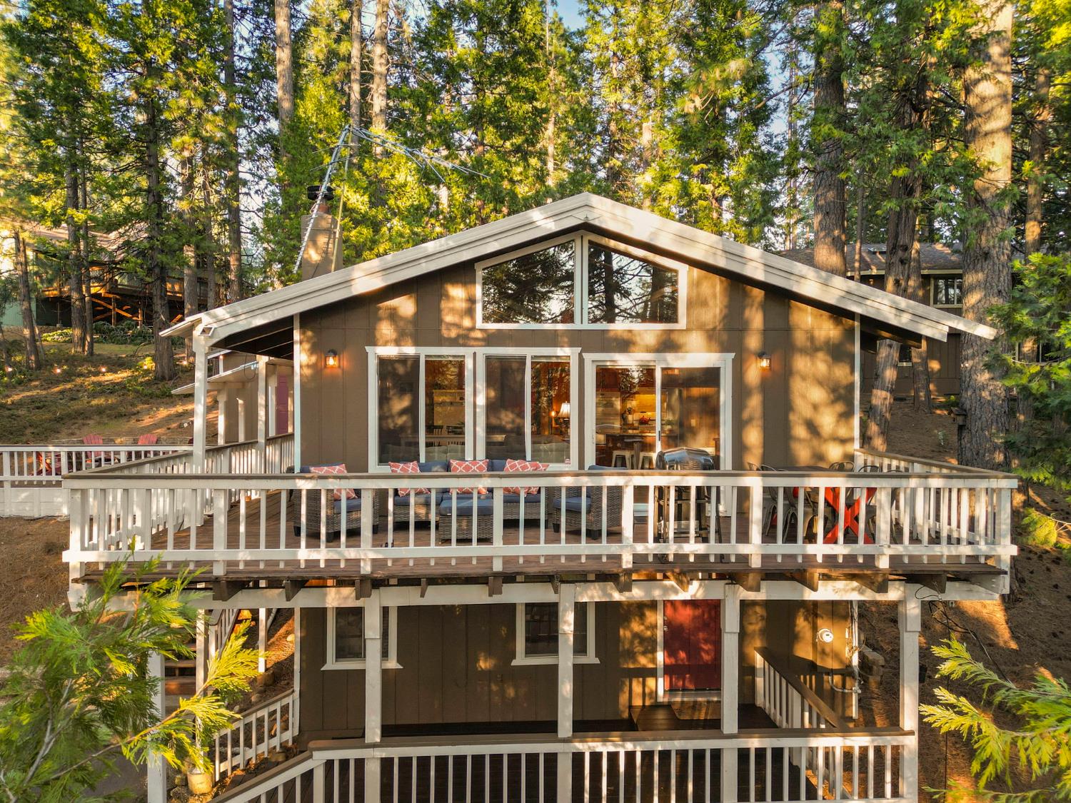 1883 Kit Carson Circle