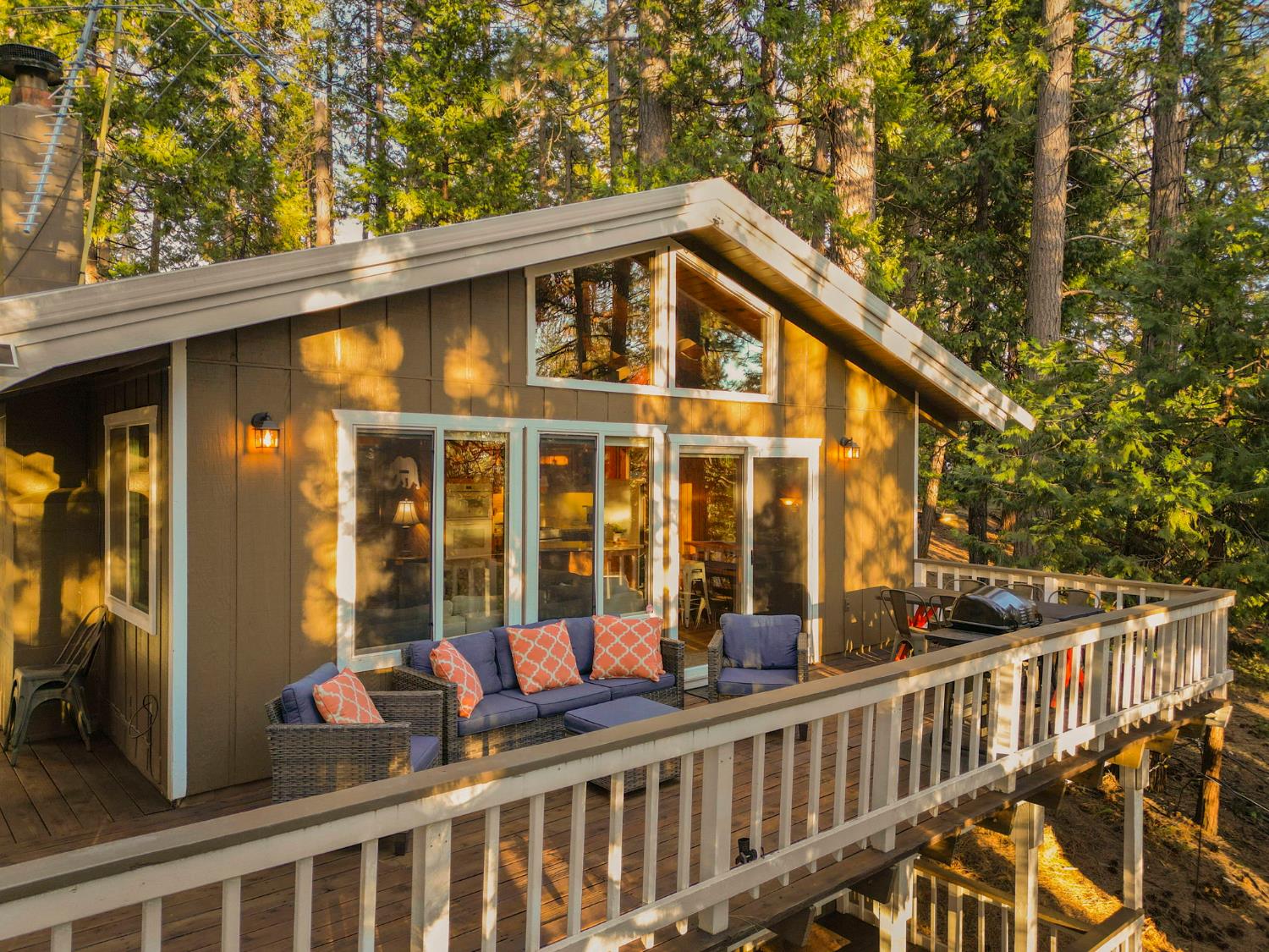 1883 Kit Carson Circle